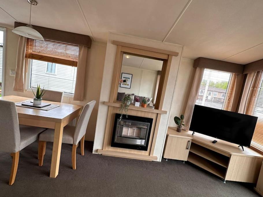 Swift Moselle 2 Bedroom Parkhome - Uddingston, Glasgow Zewnętrze zdjęcie